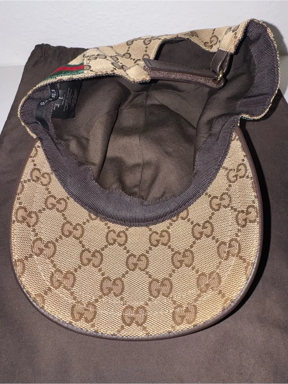 Gucci classic beige